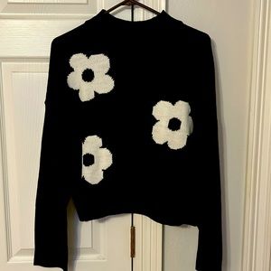 H&M Divided Crop Floral Sweater